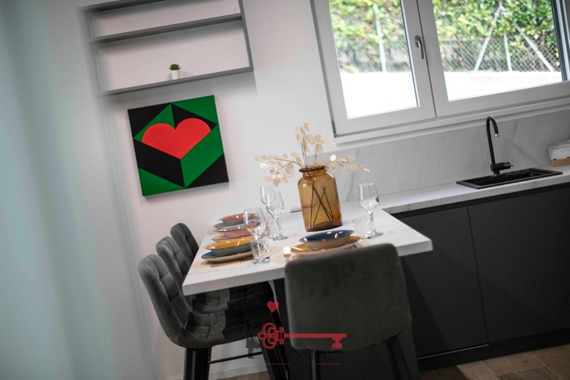 Home Sofia Room 4 - 5Min Station -By Easylife Swiss لوغانو المظهر الخارجي الصورة